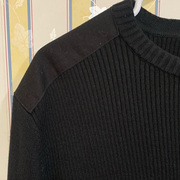 NWT Banana Republic Black Utility Sweater in Black. - Picture 5 of 11